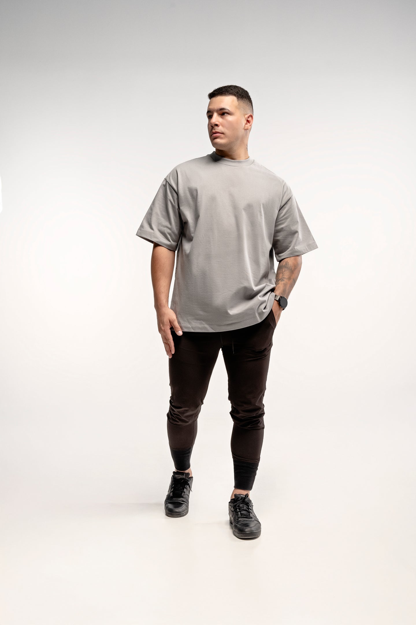 PLAYERA OVERSIZE GRIS SUAVE 290 GSM