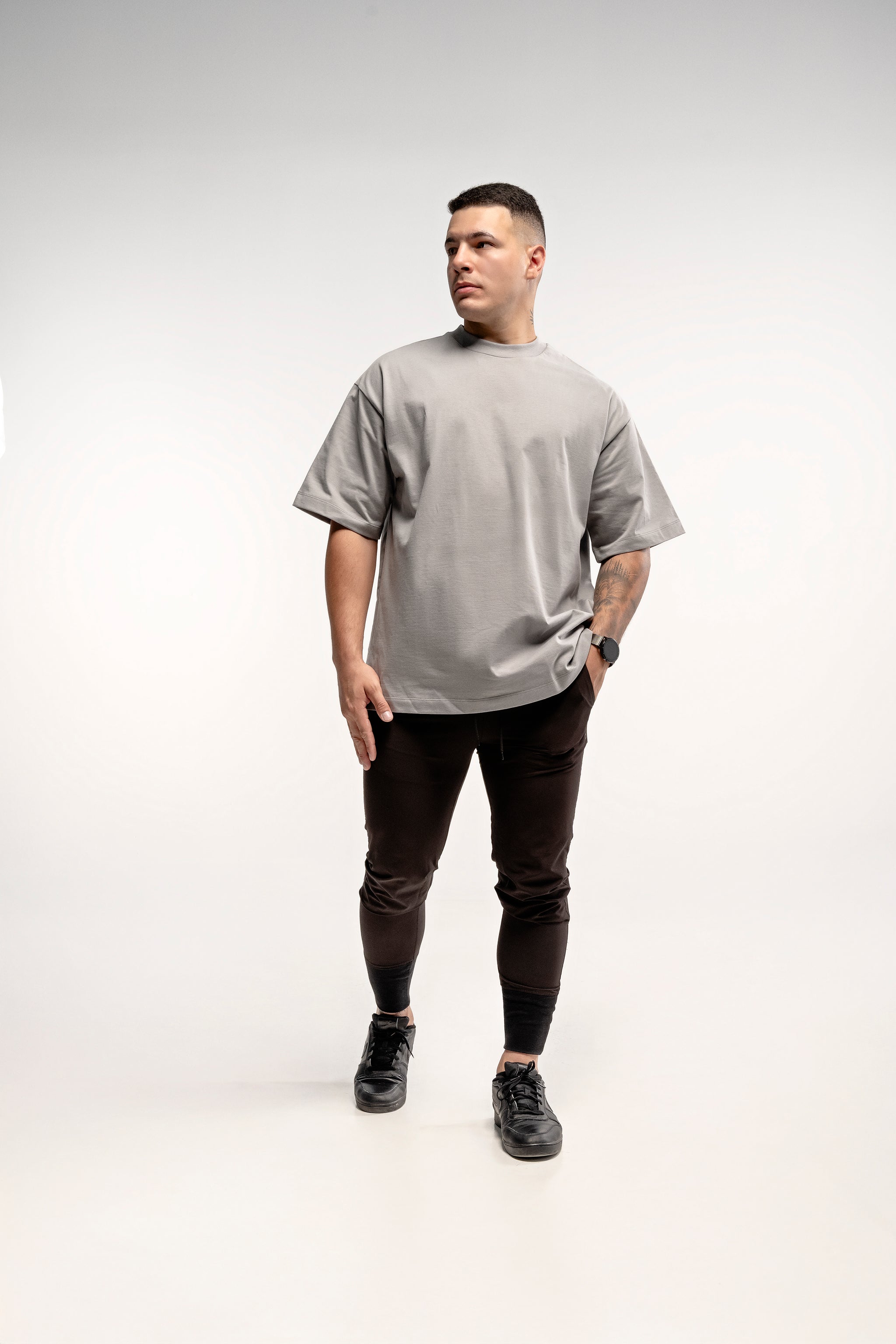 PLAYERA OVERSIZE GRIS SUAVE 290 GSM