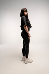 PLAYERA CROP NEGRO 250 GSM/ WOMAN