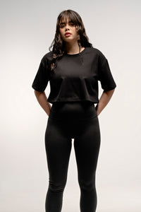 PLAYERA CROP NEGRO 250 GSM/ WOMAN